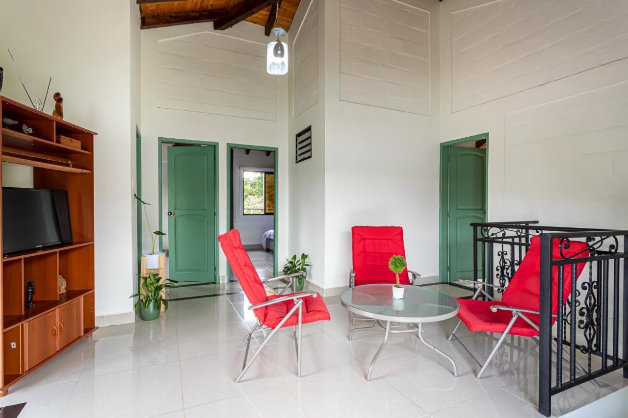 Soy Local Guatape Hotel Eksteriør billede