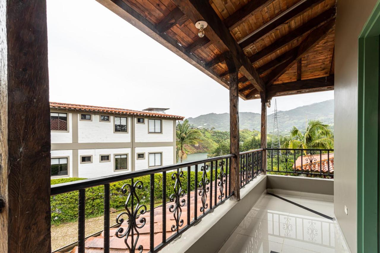 Soy Local Guatape Hotel Eksteriør billede